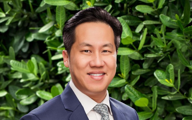 Dr Dennis Koh