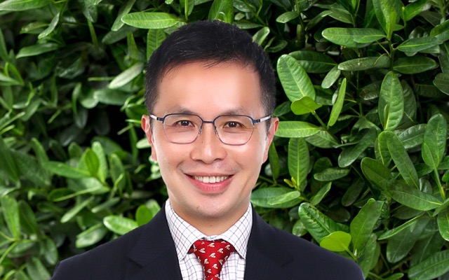 Dr Dean Koh