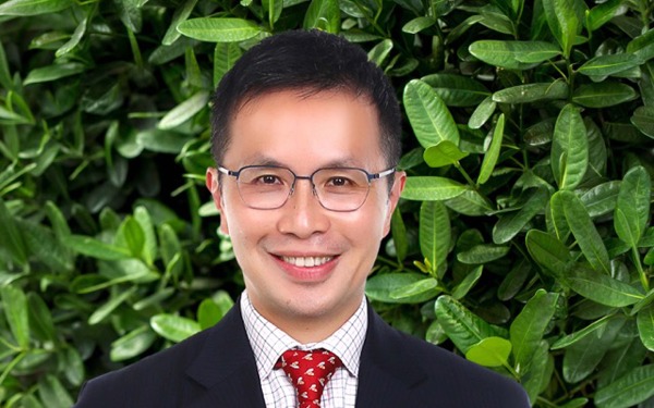 Dr Dean Koh