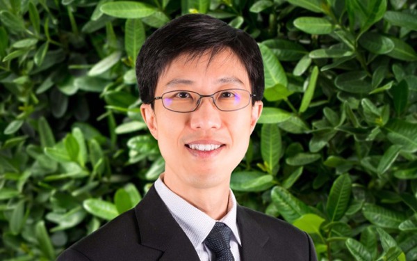 Dr Huang Xin Yong
