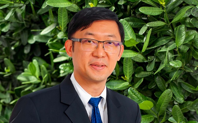 Dr Timothy Lim Yong Kuei